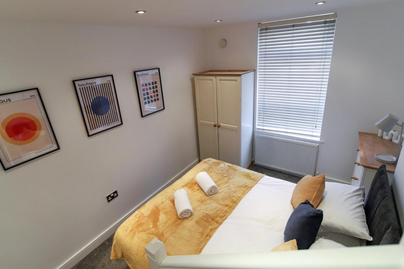 New- Modern 2Br Apt Wifi Sleep5 City Centre Шеффілд Екстер'єр фото